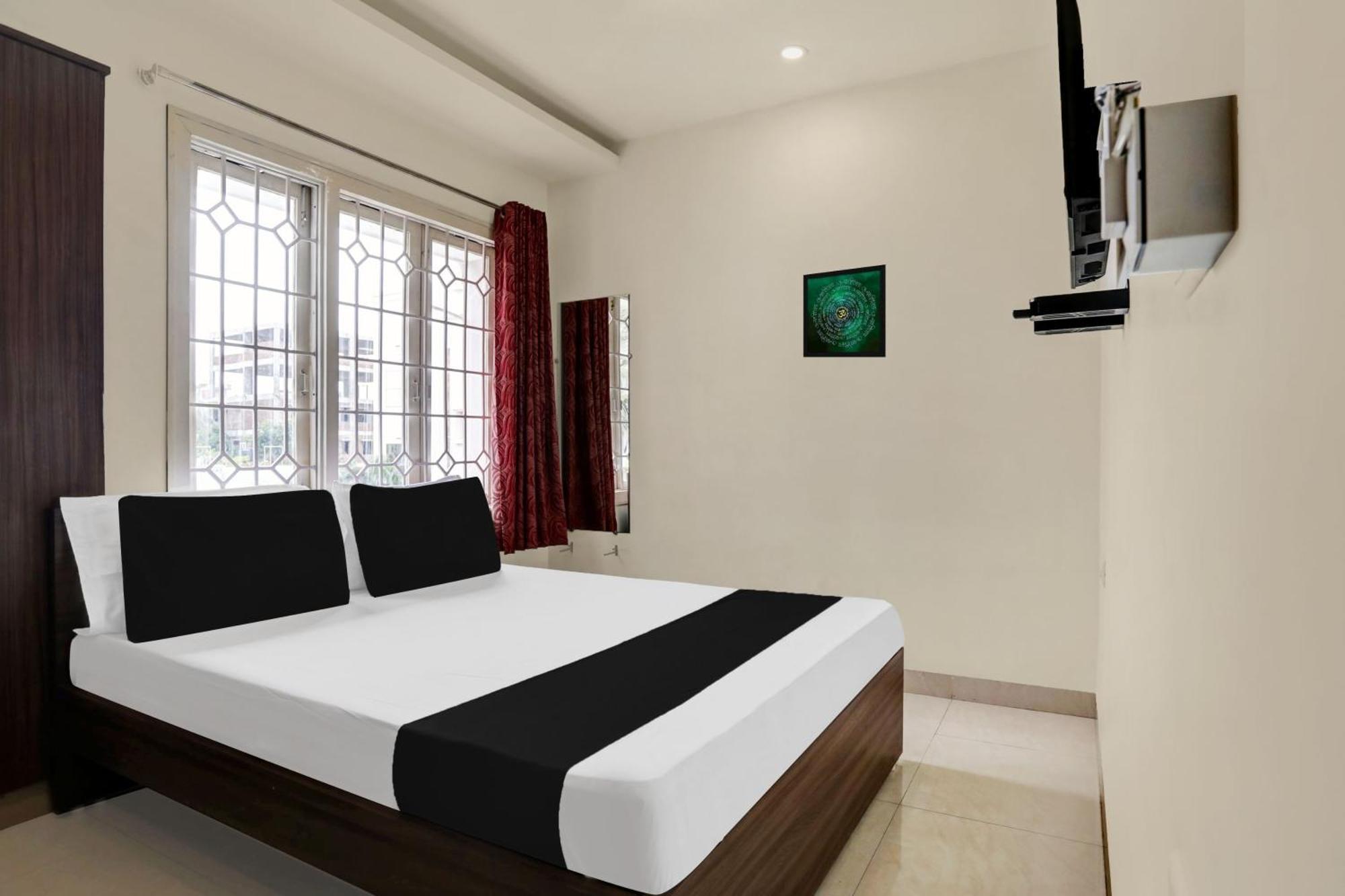 Super Hotel O Ashok Nagar Near Jntu College Kakinada Bagian luar foto